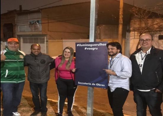 Prefeito Guti entrega iluminação de LED no Parque JB Maciel