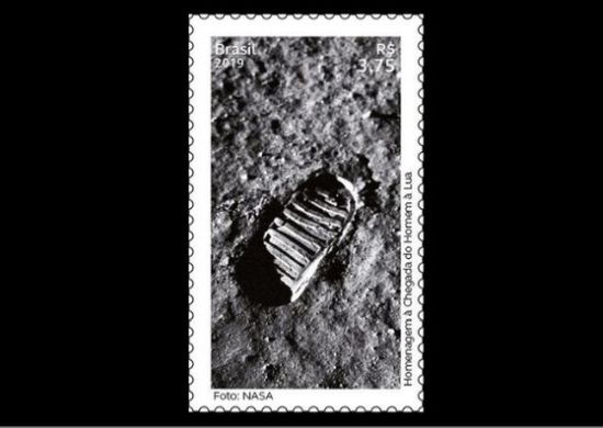 Pegada de Armstrong na Lua vira selo comemorativo
