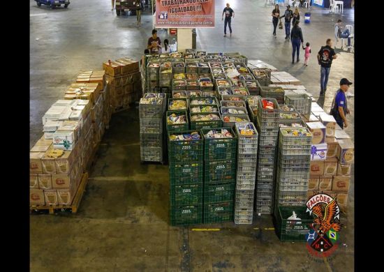 Prefeitura recebe 5,7 toneladas de alimentos do Falcões Moto Clube