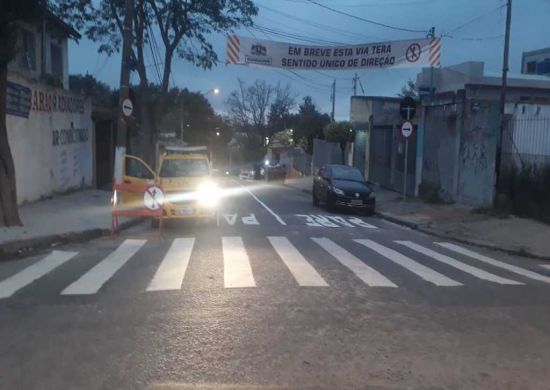 Rua Espanha passa a ter uma mão única de direção