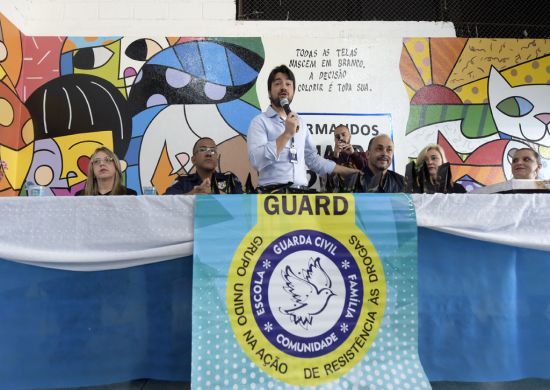 Prefeito Guti prestigia formatura do Projeto Guard na EPG Cerqueira Cesar