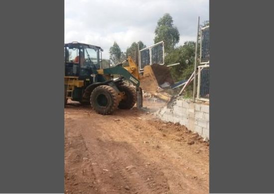 Prefeitura inicia remoção de construções irregulares na estrada Guarulhos Nazaré