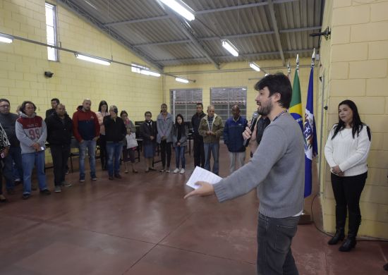 Prefeito Guti prestigia inauguração de telecentro no Jardim Testai