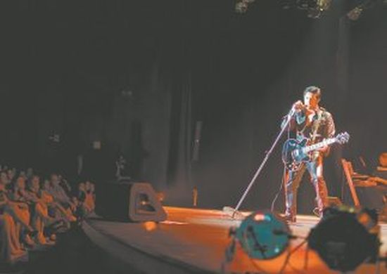 Show no Teatro Adamastor marca os 42 anos da morte de Elvis Presley