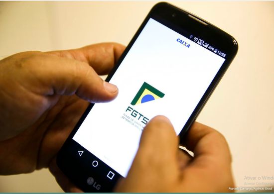 Caixa estende horário de atendimento amanhã e abre no sábado