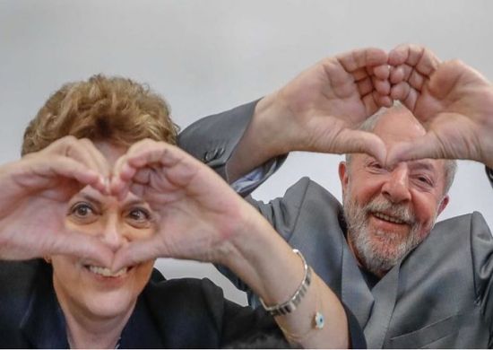 Advogada cria ”PTinder” para namoro de pessoas de esquerda