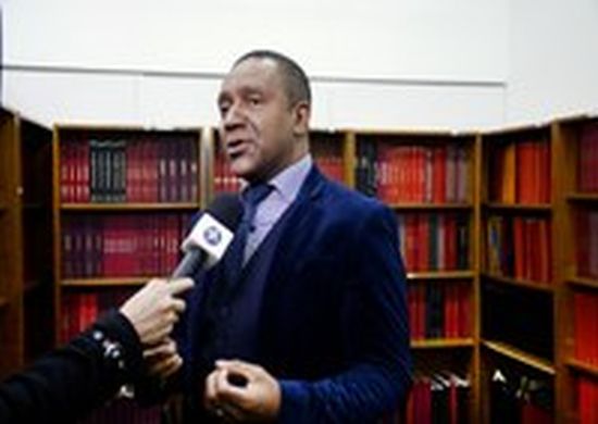 Câmara de Guarulhos faz distribuição gratuita de livros