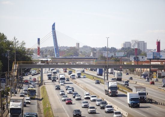 CCR NovaDutra realiza serviços de recuperação do pavimento em Guarulhos
