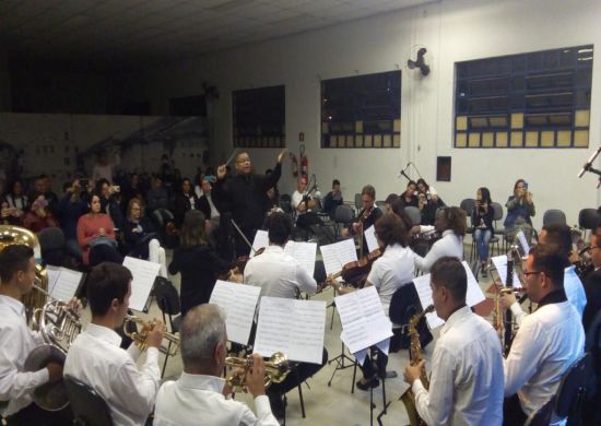 Adamastor Centro recebe Pops Orchestra, Roda de Choro do Samuka e grupos vocais do Conservatório