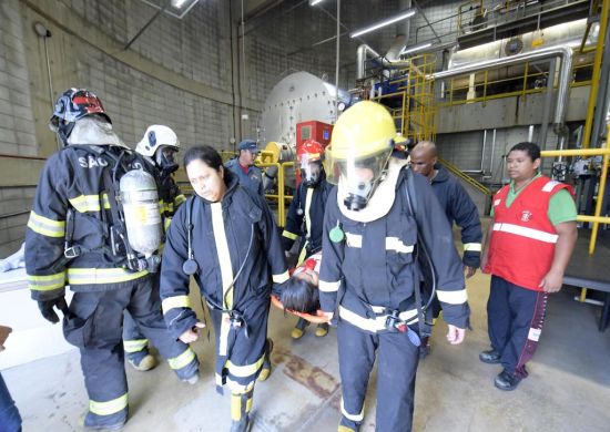 Defesa Civil participa de simulado de incêndio em empresa