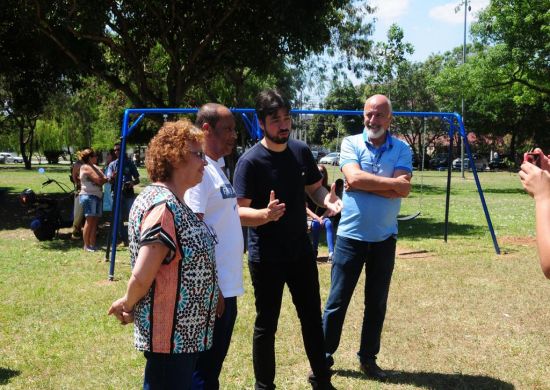 Prefeito Guti prestigia inauguração de Fit Park no Taboão