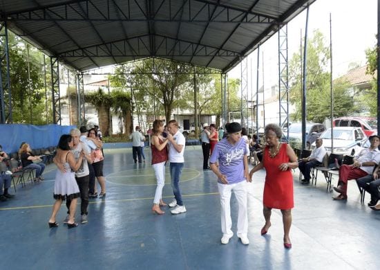 Centro de Convivência do Idoso Gopoúva promove Baile do Havaí nesta quarta-feira
