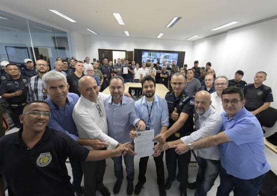 Prefeito sanciona plano de cargos e salários da Guarda Civil Municipal