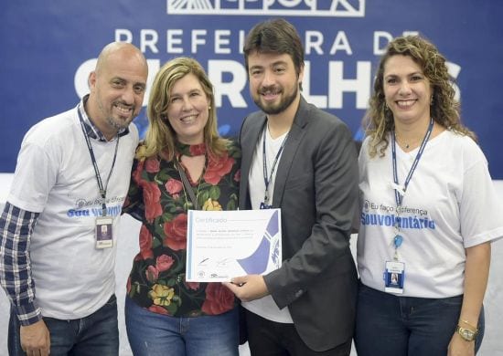 Prefeito Guti prestigia cerimônia em homenagem ao voluntariado