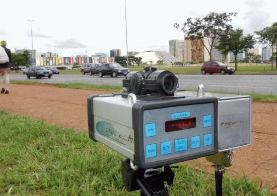 Justiça determina volta de radares móveis em rodovias