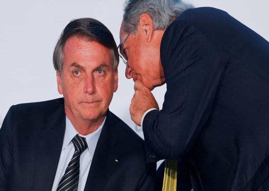 Novo reajuste do salário mínimo cria impasse jurídico no governo