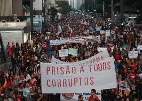 Brasil cai em ranking de percepção da corrupção