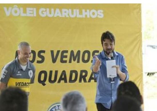 Guti prestigia apresentação de equipe de vôlei para a temporada 2020