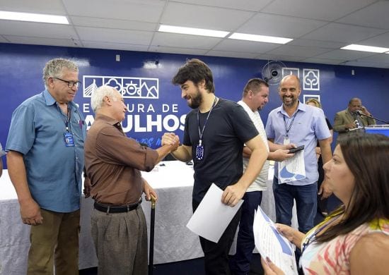 Prefeito Guti prestigia posse de conselheiros do Orçamento Participativo