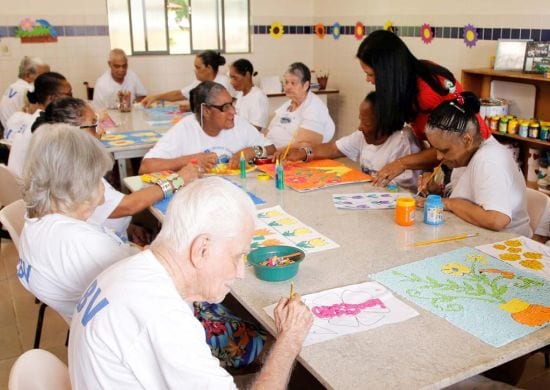 Guarulhos oferece qualificação para quem deseja se voluntariar para cuidar de idosos