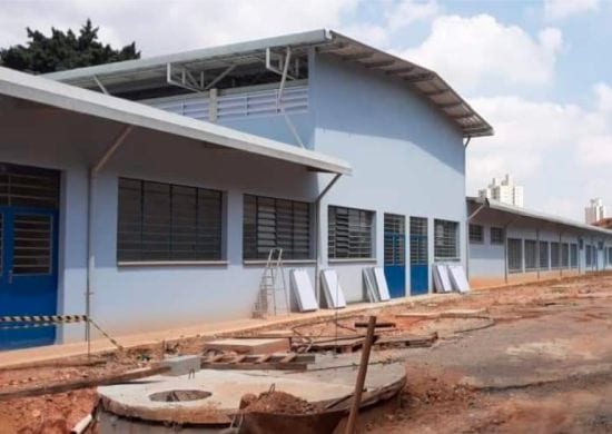 Creche de mais de R$ 6 MILHÕES da gestão PT AINDA NÃO FUNCIONA