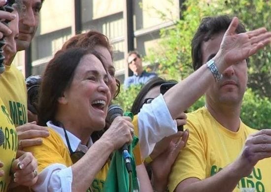 Bolsonaro viaja ao Rio para se encontrar com atriz Regina Duarte