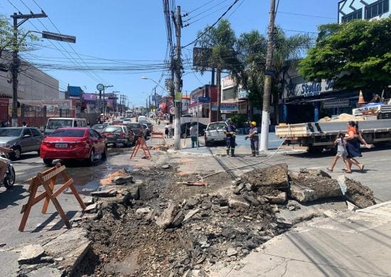 Prefeitura INFORMA: reforma do sarjetão no Pimentas
