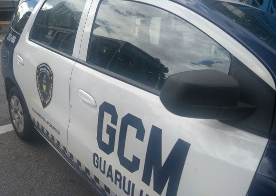Em aparente surto psicótico, homem é socorrido pela GCM no Bonsucesso