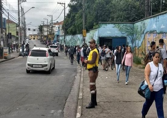 Operação Volta às Aulas começa com objetivo de orientar pais de alunos
