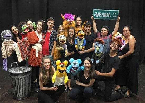 Teatro Nelson Rodrigues apresenta musical Avenida Q neste domingo