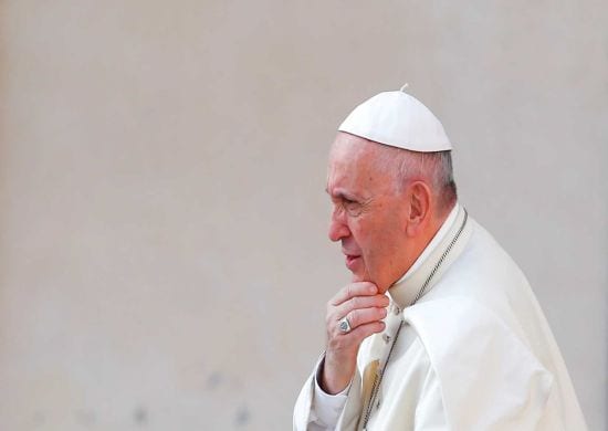 Papa tem ‘indisposição’ e cancela missa após evento