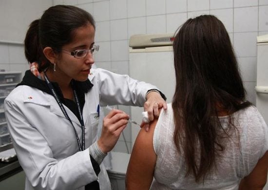 Postos de saúde de todo o País abrem sábado para vacinar contra o sarampo