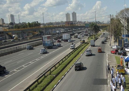 Pedágio da Via Dutra vai ficar 20% mais barato com nova concessão