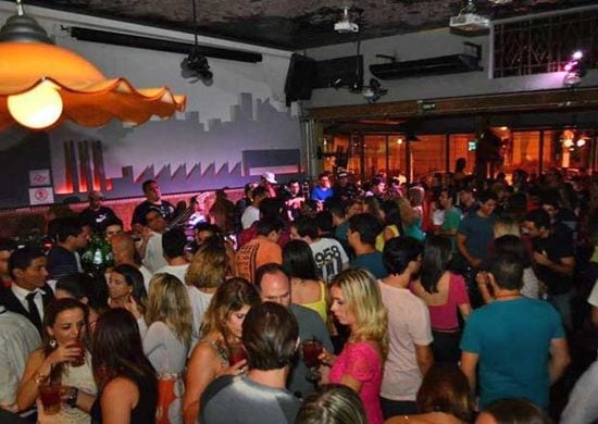 Associação propõe fechamento de bares e baladas de SP