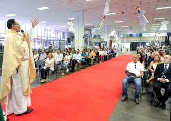 Justiça suspende decisão que proibia cultos religiosos em São Paulo