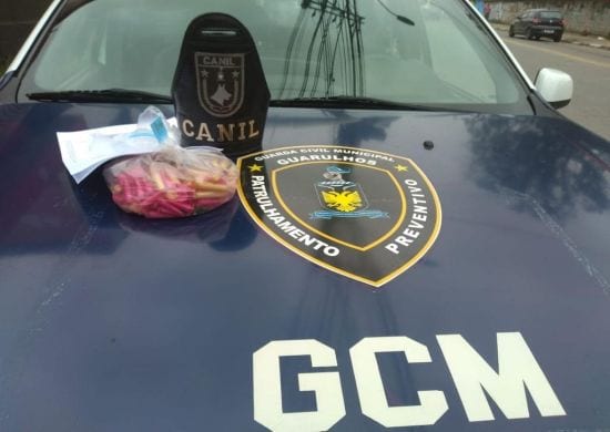 GCM apreende adolescente em flagrante com drogas no Taboão