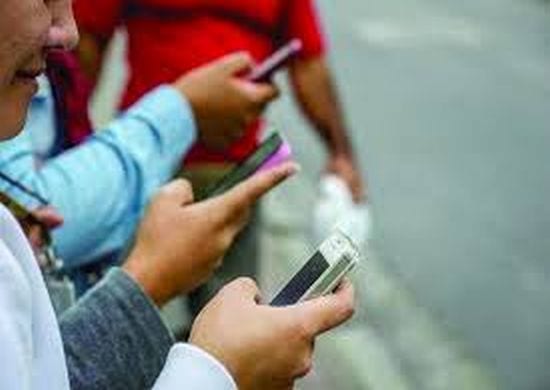 Covid-19: monitoramento de celulares gera preocupações