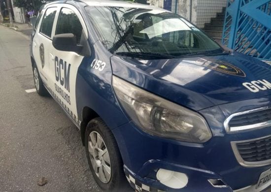 GCM recupera carro roubado e prende autor em flagrante na Vila Galvão
