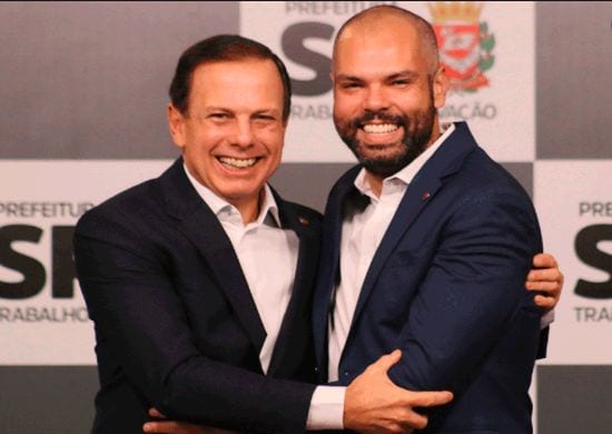 A pedido de Doria e Covas justiça suspende auxílio a todos os alunos do Estado