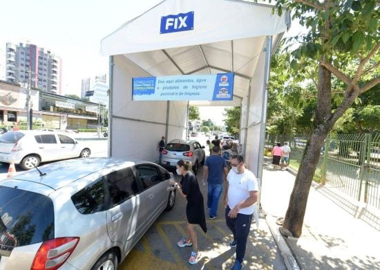 Drive-Thru Solidário no Bosque Maia recebe doações neste fim de semana