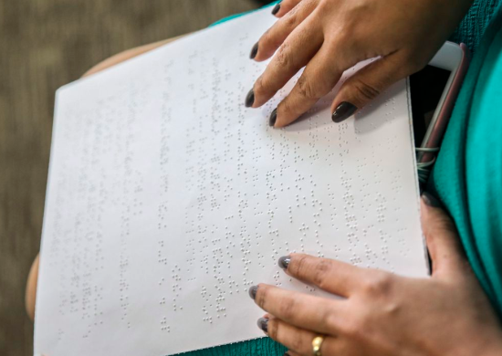 ENEM: Pessoas com deficiência visual terão leitura em tela na prova