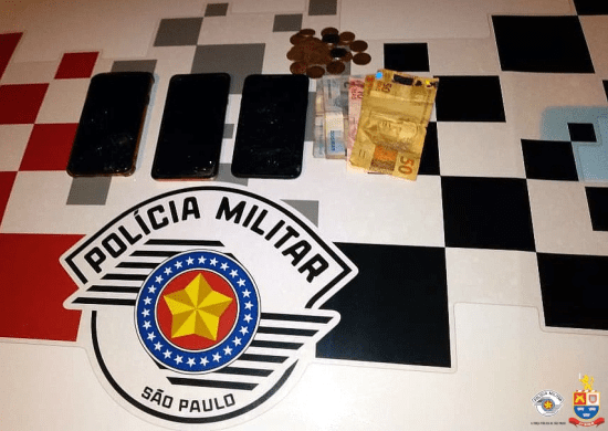 Criminosos são presos pela PM após roubo em pizzaria no Bonsucesso