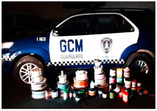 GCM apreende quase 2.400 carretéis, latas e carretilhas