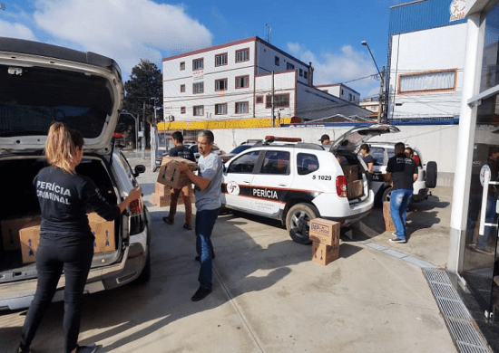 Policiais de Guarulhos doam mais de uma tonelada de alimentos para Francisco Morato
