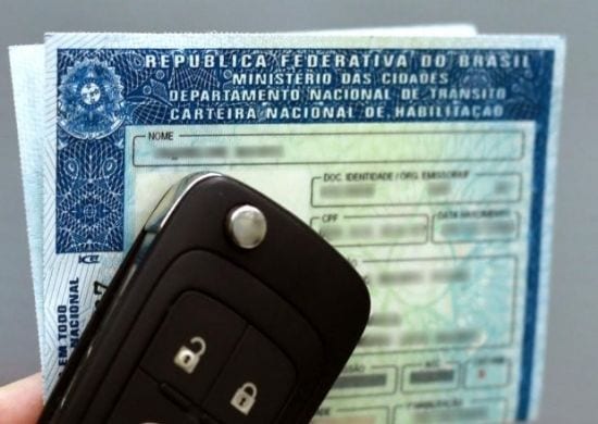 Câmara aprova projeto que aumenta limite de pontos da CNH
