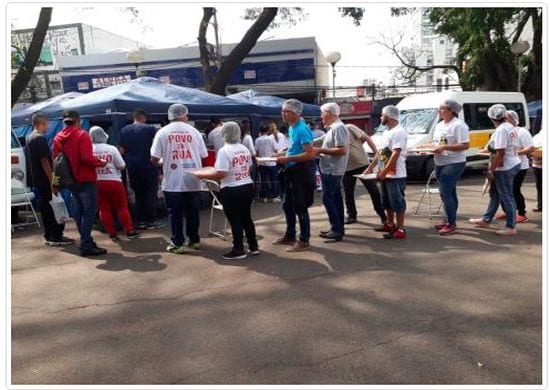 Saúde leva vacinas e exames a ação social da Pastoral do Povo da Rua