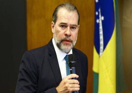 Dias Toffoli é internado com pneumonite alérgica
