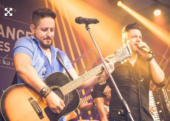 ACE-Guarulhos promove live beneficente com a dupla Wesley e Thiago