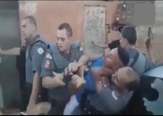PM proíbe uso de mata-leão em abordagens policiais em SP