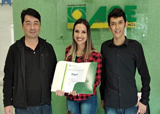 Mais associados recebem o registro de suas marcas na ACE-Guarulhos